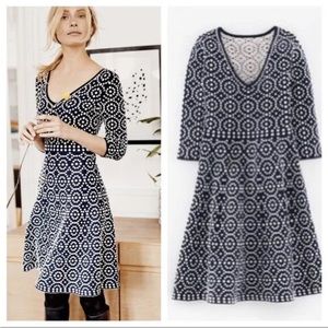 Boden Annabel Stretch Fit & Flare Dress Size 8 Polka Dot Navy Blue, 3/4 sleeves